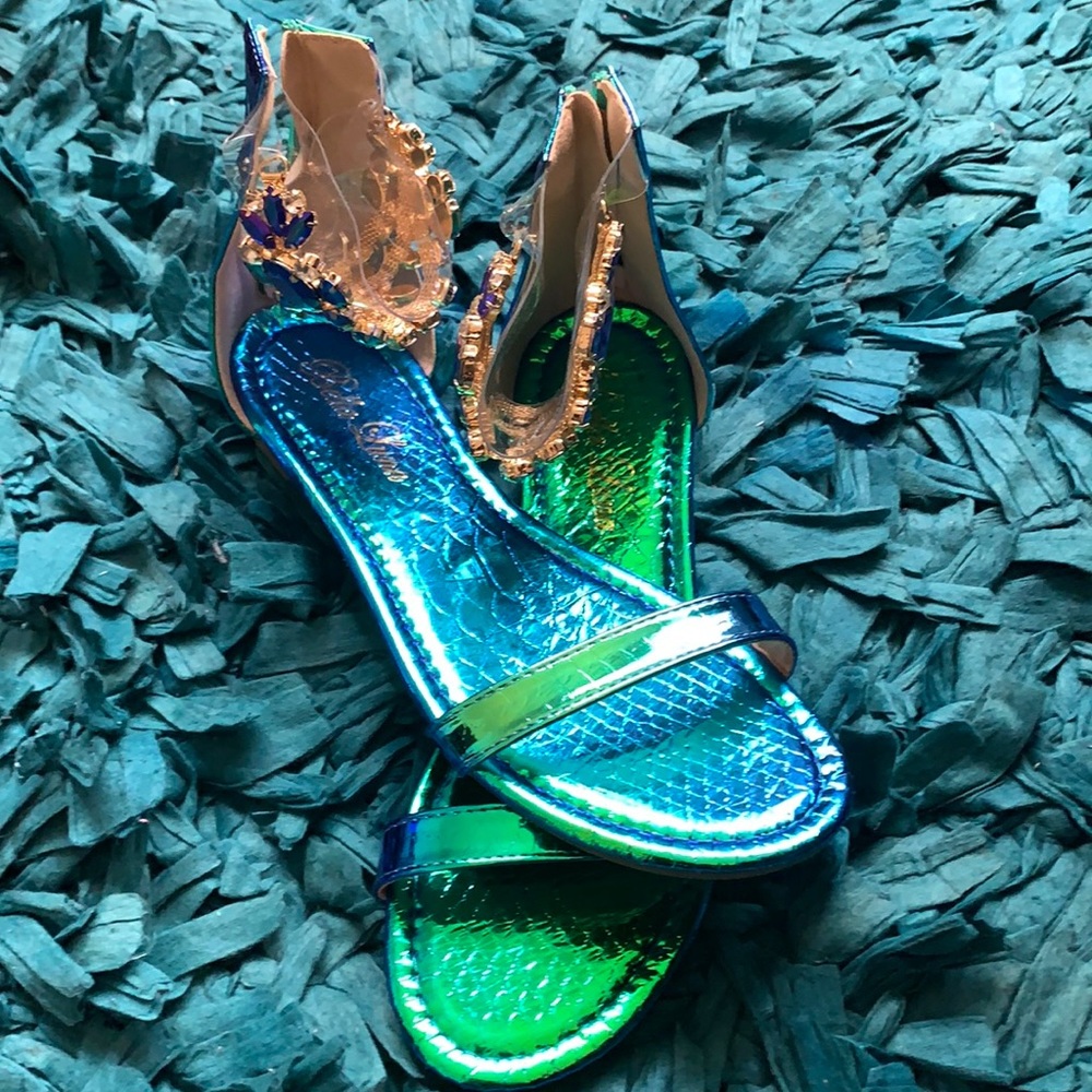 Metallic green and blue scandal